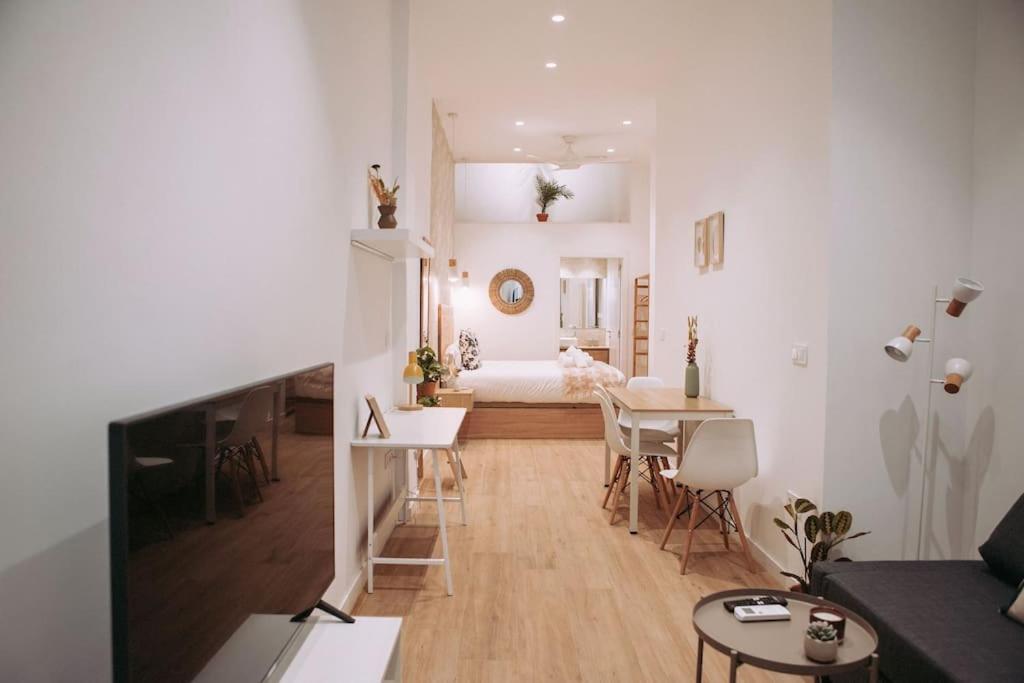 Nuevo y moderno loft en amistat - B&B