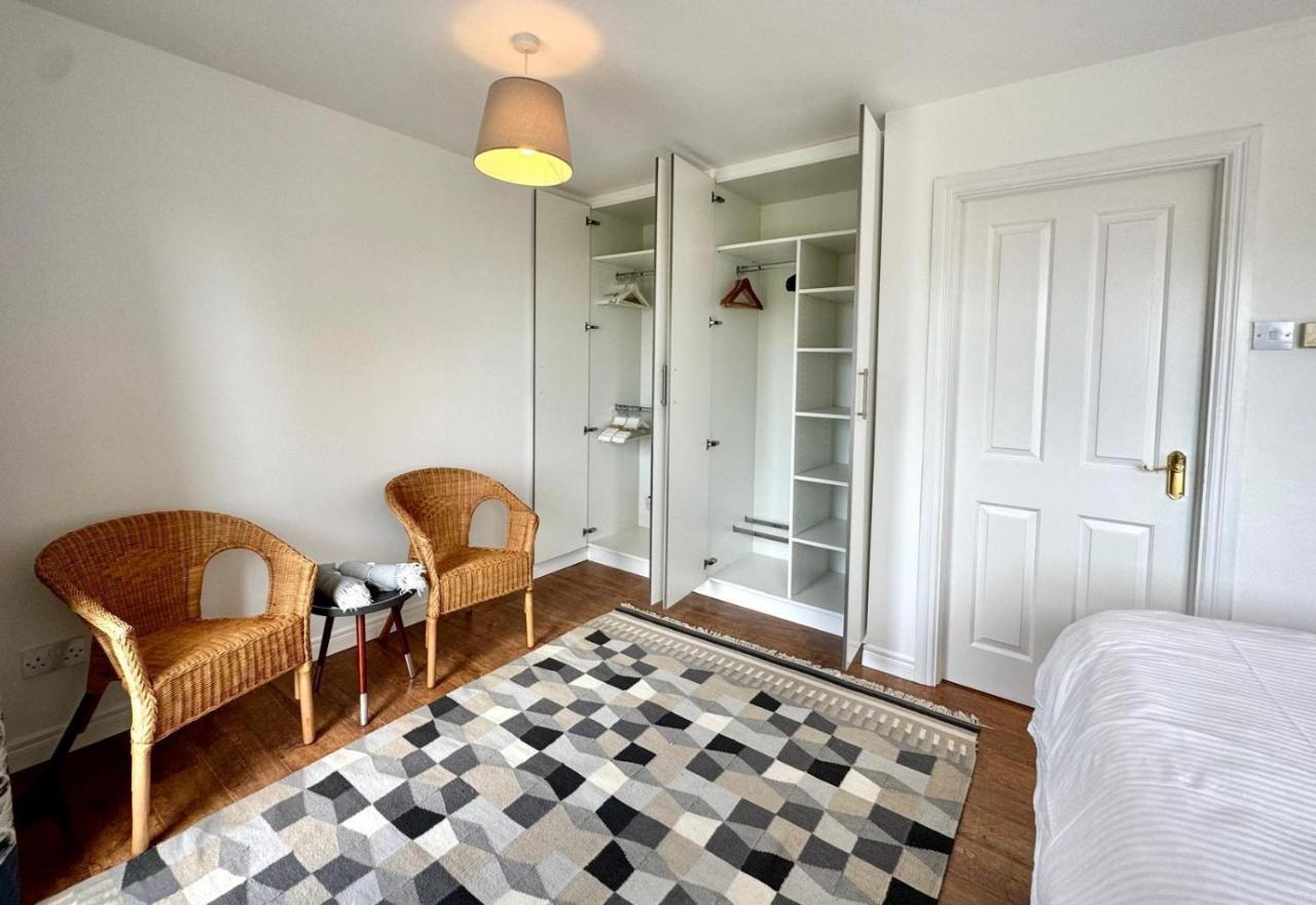 Lawnfield Lodge - B&B Newcastle