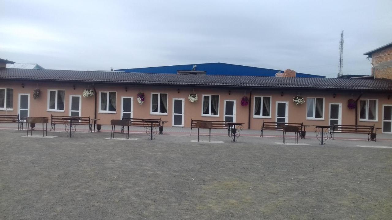 Готель МАЙОВИТ - Bed and Breakfast Khmelnytskyi