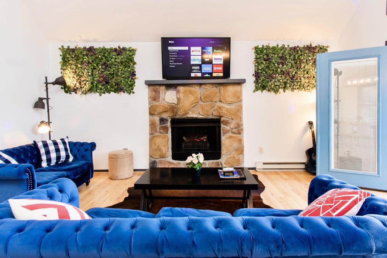 4 BD Stylish Cottage W Private Pool & hot-tub - B&B