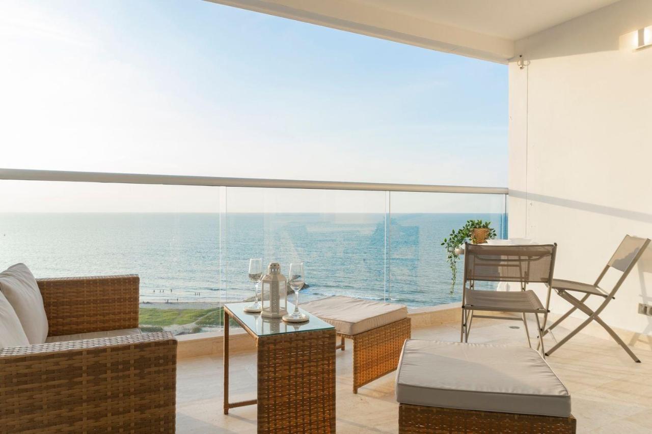 Oceanfront studio + sunset views CB1403 - B&B Cartagena