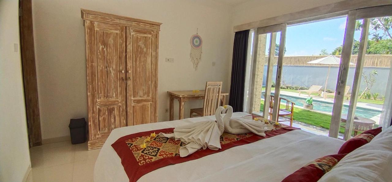 Camera King con Vista Piscina 