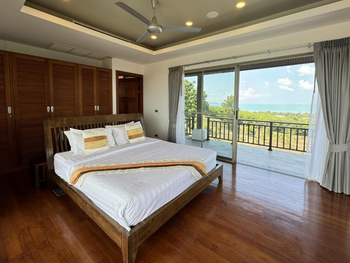 V02S - Sea View Villa (5BR)