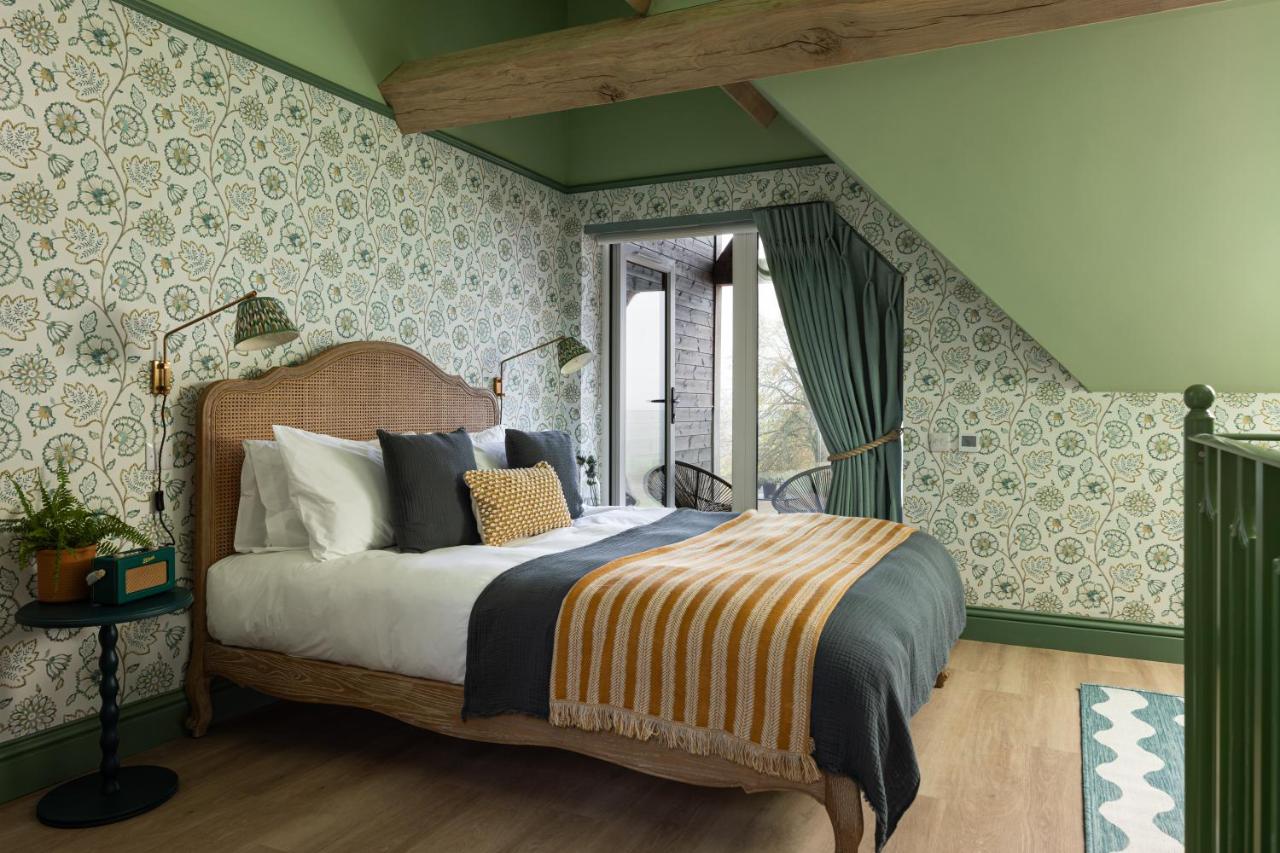 Hawk's Ledge - Otium Wine Estate - B&B