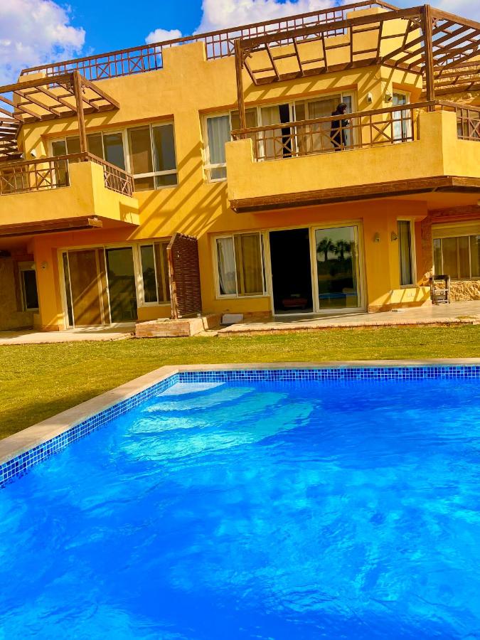 6 Brs Villa W/ Private Pool - Sandy beach - WiFi - Ferienwohnung