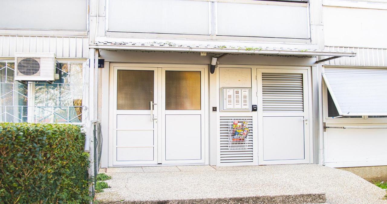 Apartman White Door Zagreb - B&B