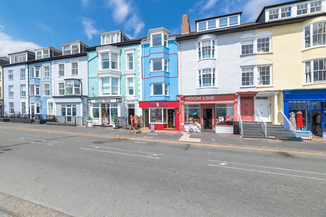 Fabulous Sea View Apartment - B&B