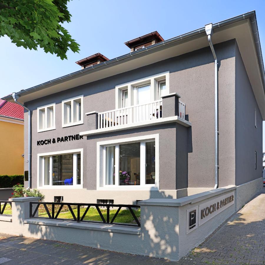 Gästehaus Friedrichstraße Ruhiges Zimmer mit Bad zum Innenhof - B&B