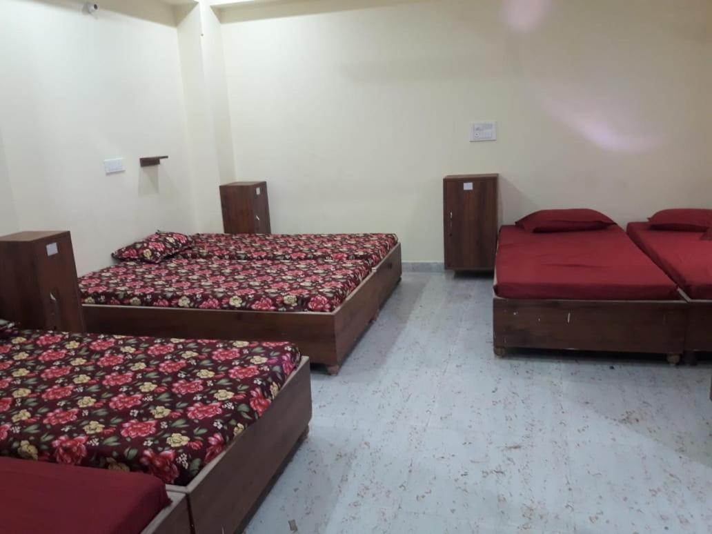 Yatharth Geeta Home Stay - Chambres d’hôtes