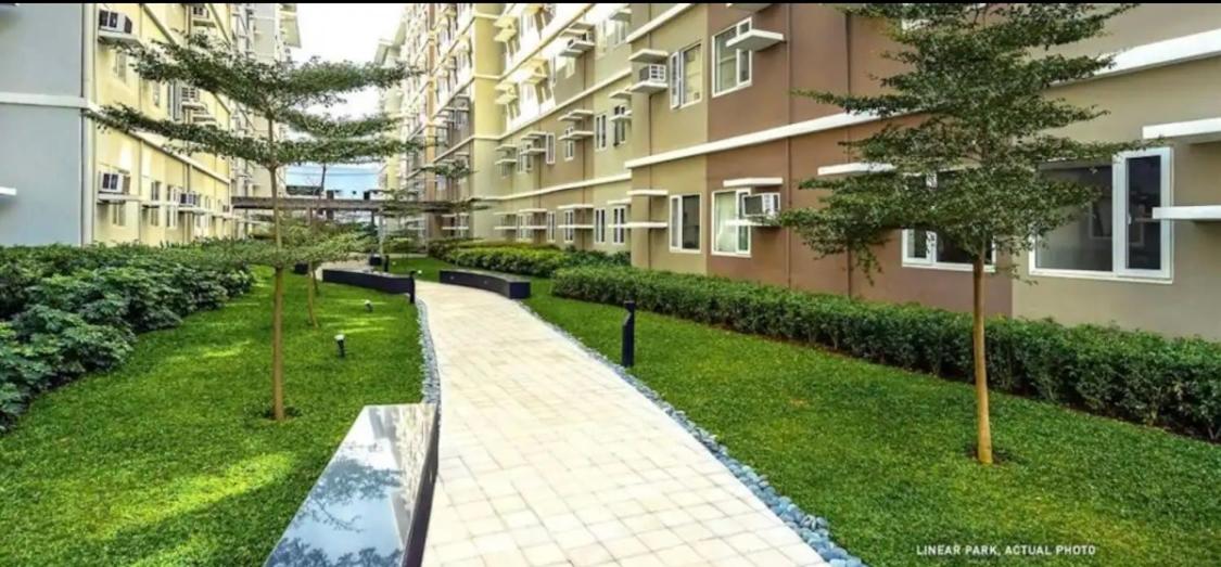 TAL Staycation 1 Bedroom 1 Bathroom & Kitchen ,Neflix,up to 300 to 400 mbps high speed internet cozy,spacious,accessible new condo unit at SMDC Trees Residence Quezon City - Ferienwohnung