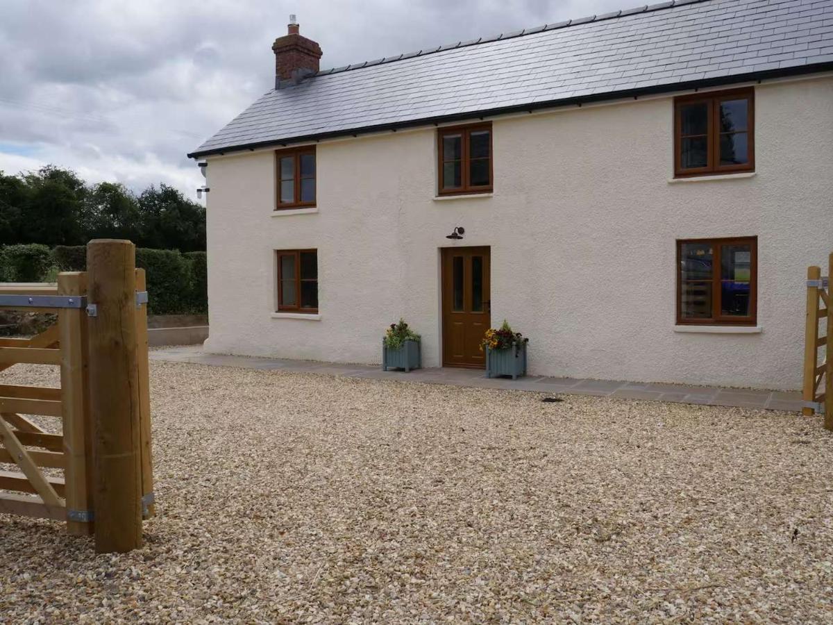 Cherry Trees - 2 bedrooms -Pets Ok - woodburner - Bed and Breakfast