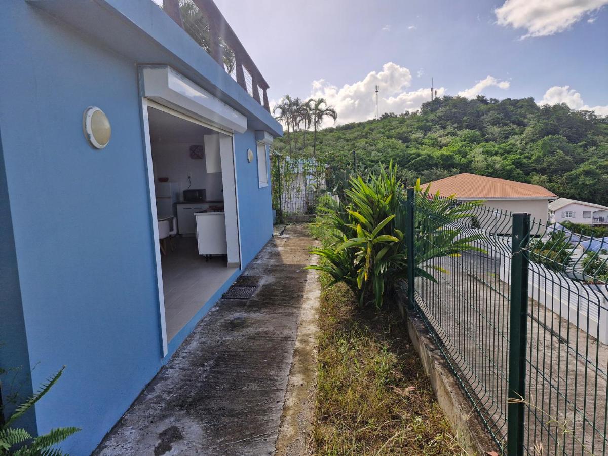 Kazpucins T2 vue mer et pitons - B&B