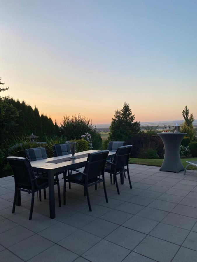 Wunderschönes Ferienhaus mit Fernblick, unweit von Limburg und Rhein-Main-Gebiet - Ferienwohnung