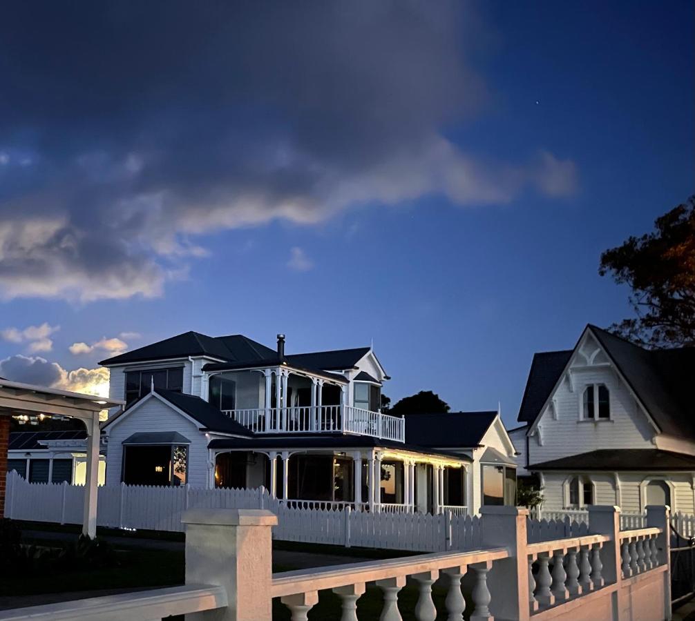 Paradise on The Strand - B&B