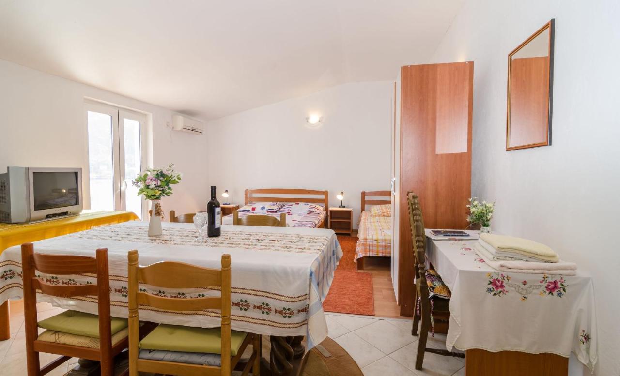 Monolocale con Balcone e Vista Mare