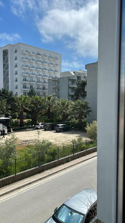 Cozy by Joni - Ferienwohnung Durrës