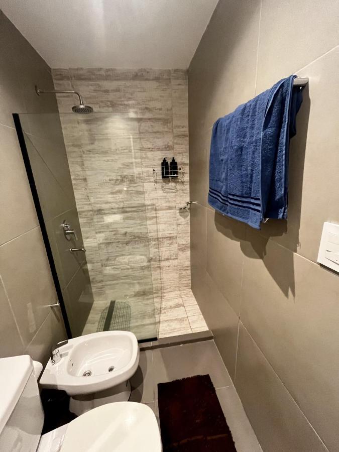 "The Best in the City" Hermoso departamento amplio, moderno y luminoso, ubicado en el centro de la ciudad, a pocas cuadras de peatonal Junin, a cuadras de plaza torrent y plaza la cruz, edificio moderno con ingreso digital, hasta 4 personas - B&B Ciudad de Corrientes