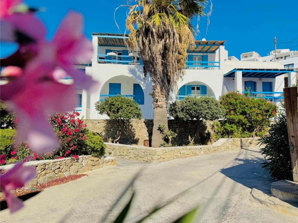 Stylish 2 Bd Escape Apt with Patio at Ornos Beach - B&B