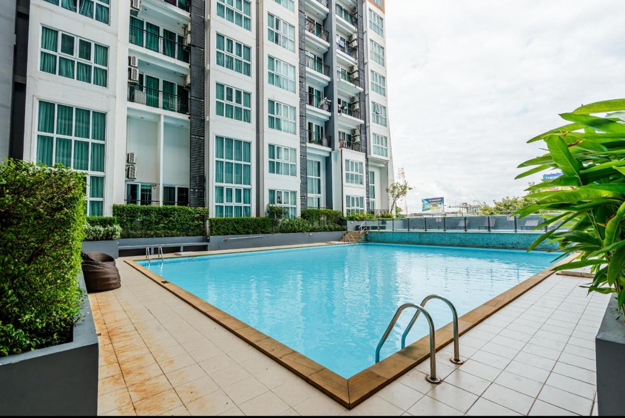 Stay with Pano at The Prio Condo - B&B Chiang Mai