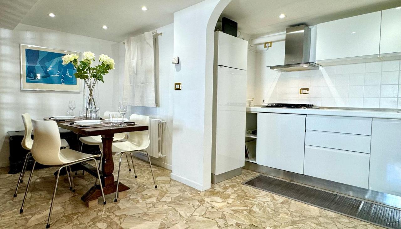 One-Bedroom Apartment with View