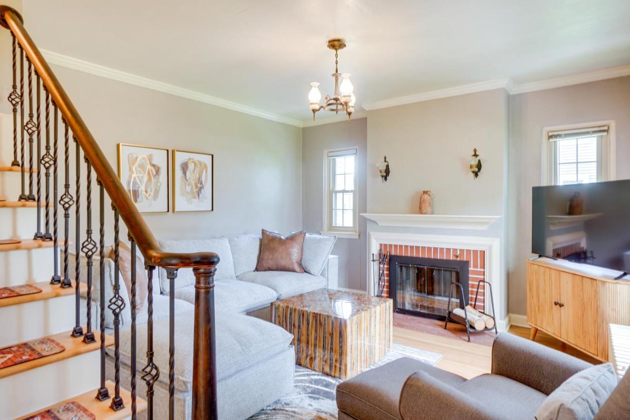 Walkable Thiensville Retreat Near Hiking! - Chambres d’hôtes Thiensville