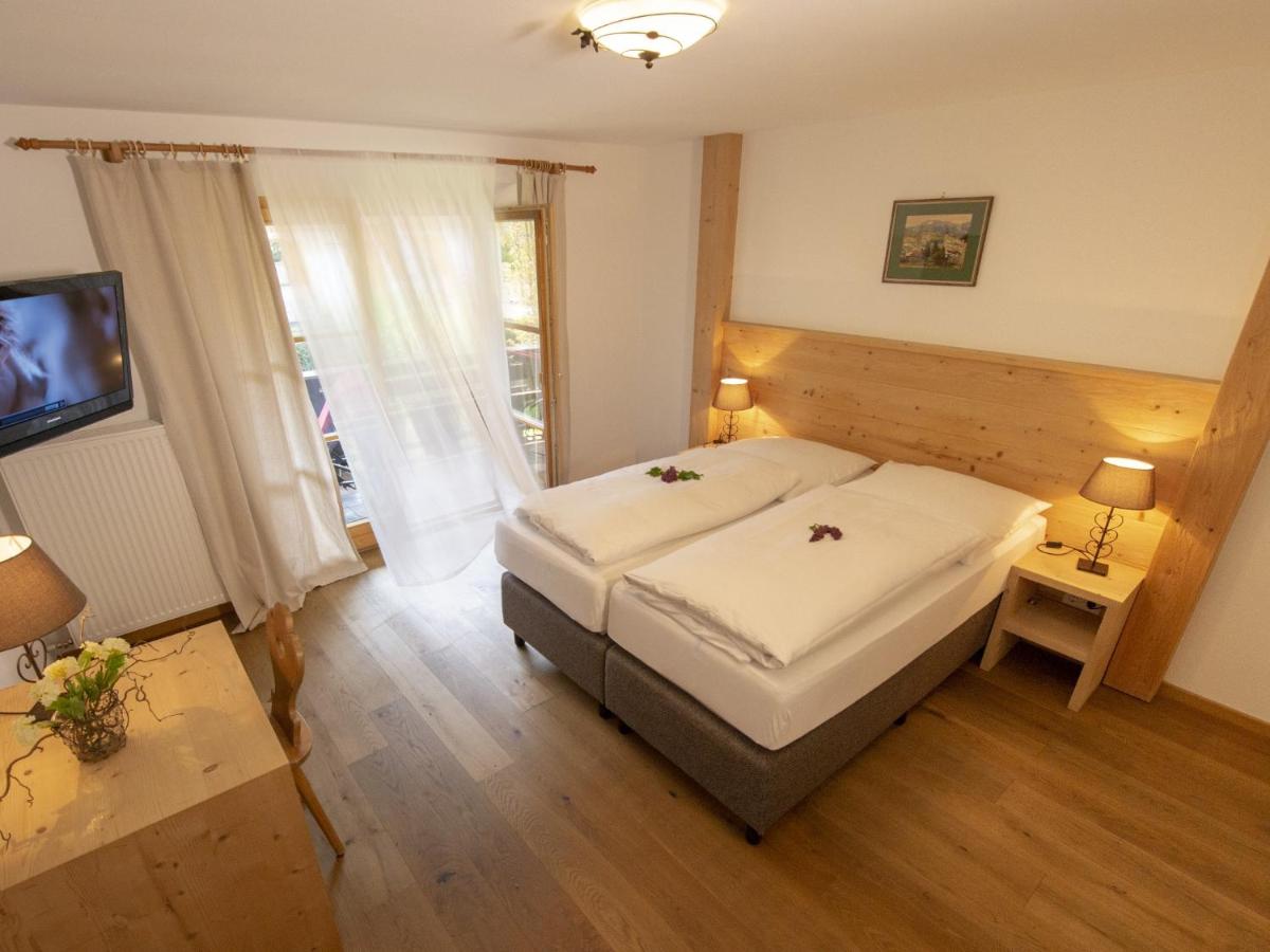 One-Bedroom Apartment with Balcony