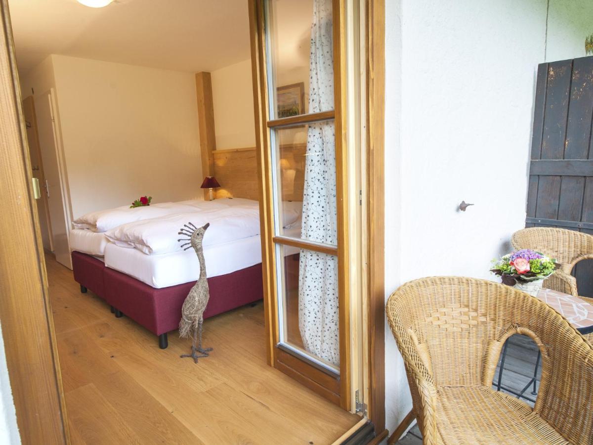 One-Bedroom Apartment with Balcony