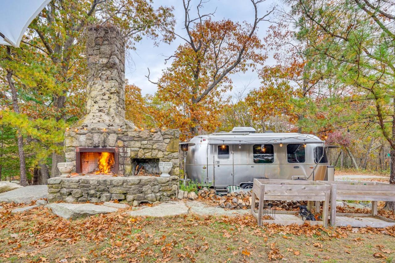Airstream and Ocean View Unique Gloucester Getaway - B&B