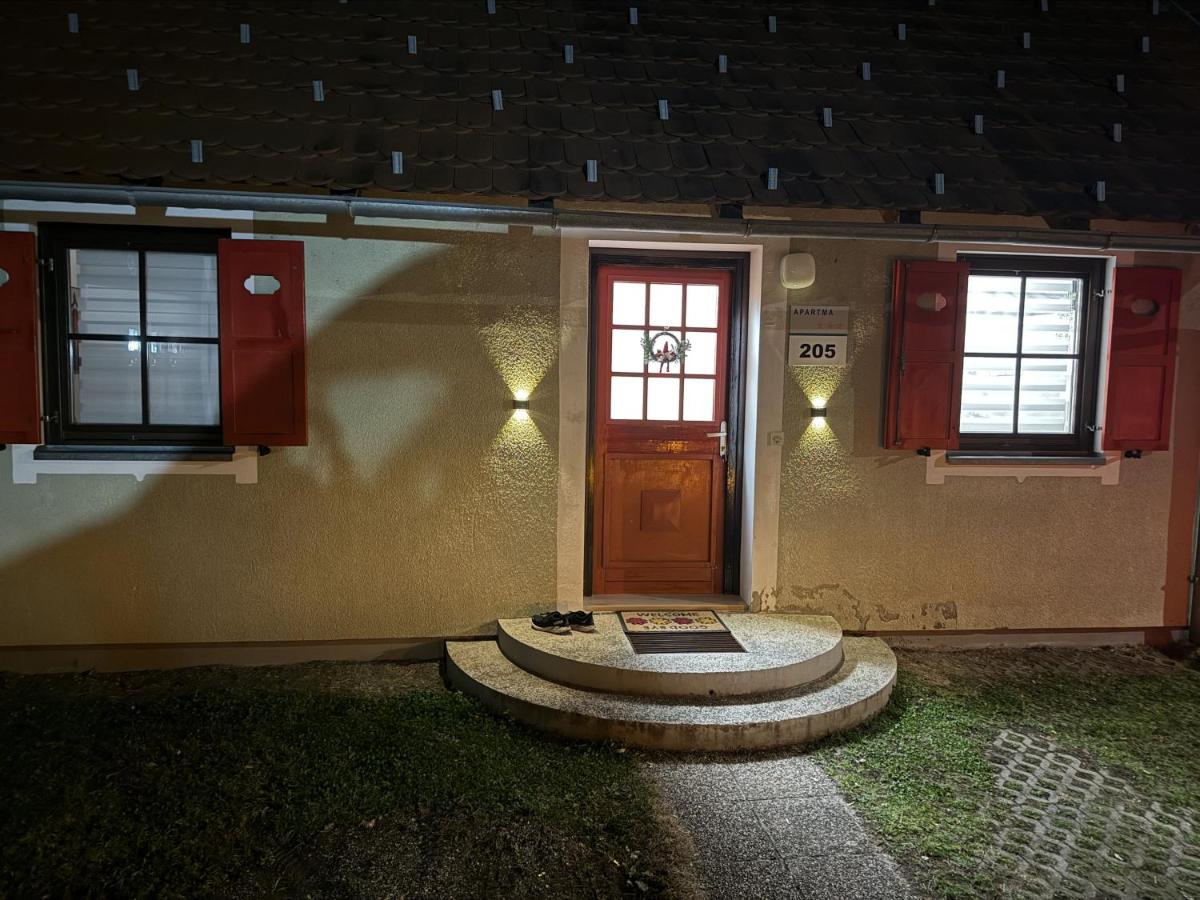La Hiška Čatež with Thermal Riviera Tickets - B&B Čatež ob Savi
