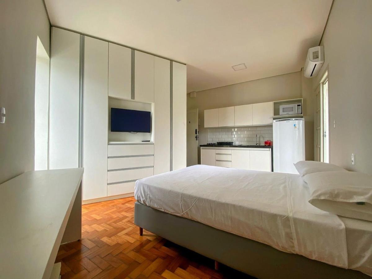 One-Bedroom Apartment with City View