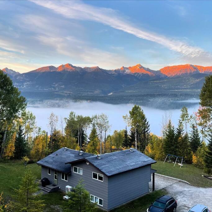 Nell's Mountain Lodge - Arcade Hottub Fire Pit 5 Acres - B&B