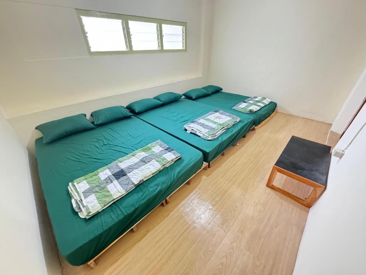 Dreibettzimmer mit Gemeinschaftsbad