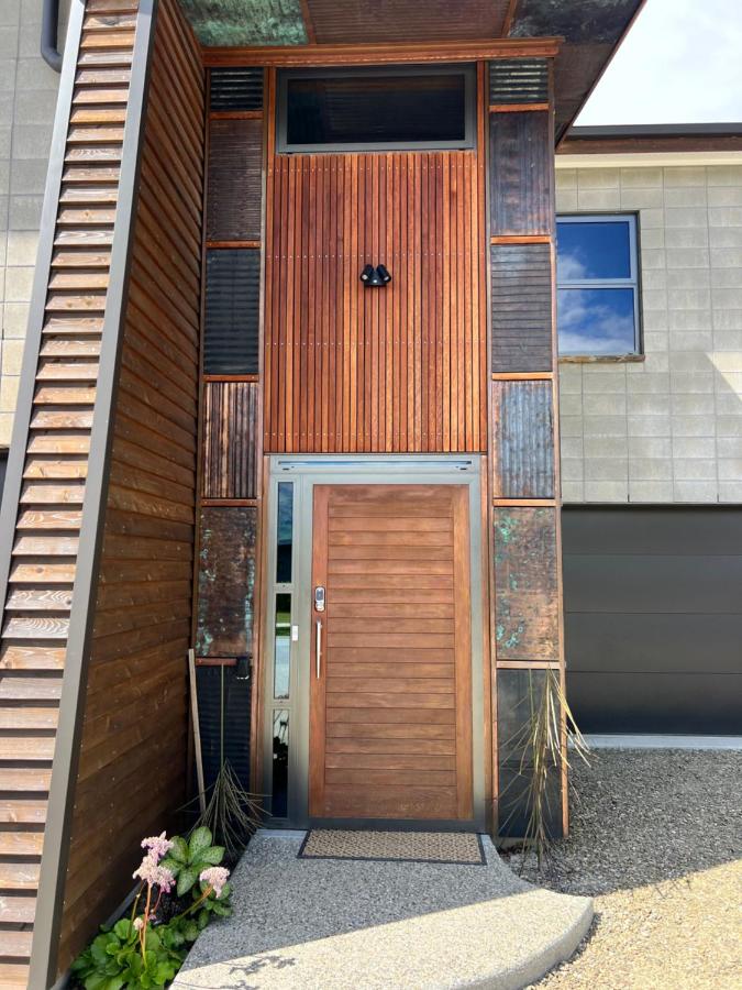 acomo at Clutha - stunning views, pool & gym access - B&B Wanaka