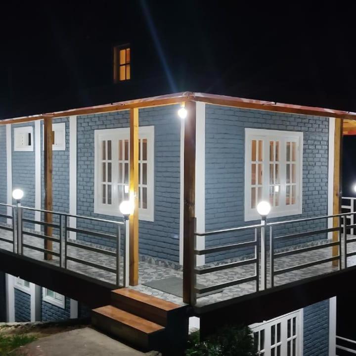 Saanidhya Villa- Rooms with Himalayan & Sunset View & Temple Experience - B&B Muktesra