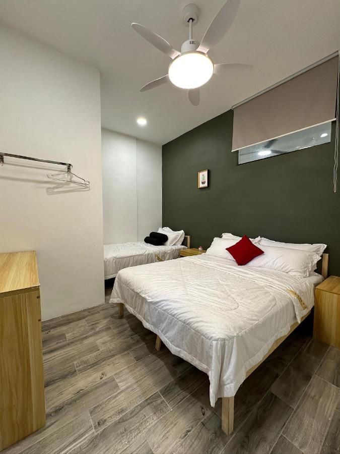 Catus Theme Walk Up Apartment Matang - B&B