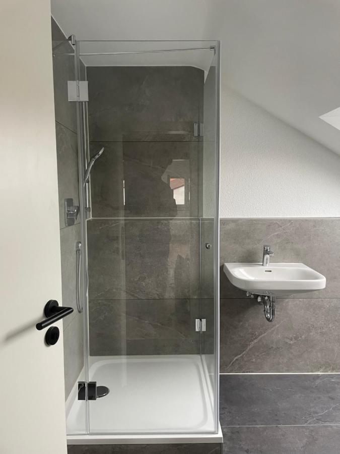 Schöne Wohnung in ruhigen Kernen im Remstal - 10min nach Stuttgart - Ferienwohnung Stetten