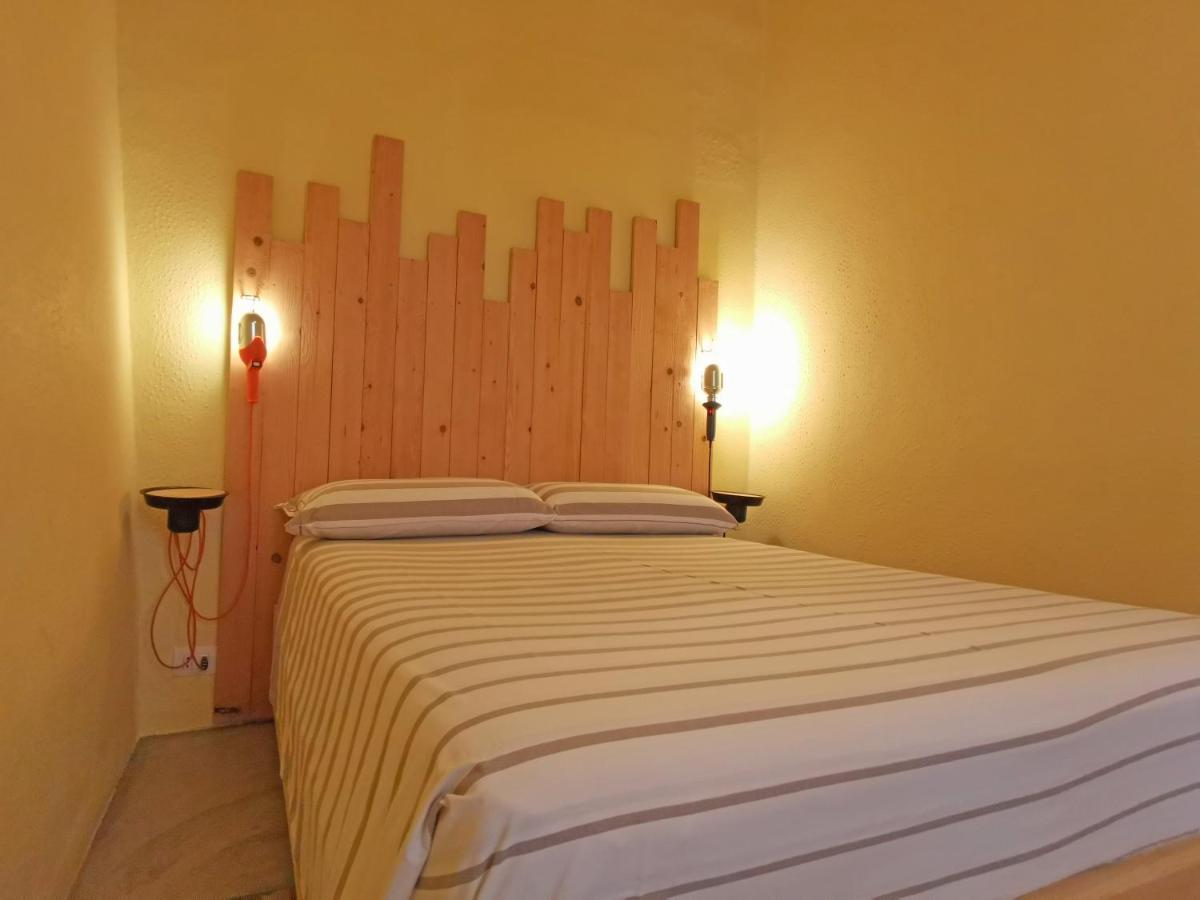 One-Bedroom Apartment with Balcony