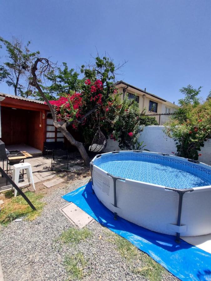 Casa Providencia Piscina zona muy tranquila 9 personas 3 estacionamientos - B&B Santiago de Chile