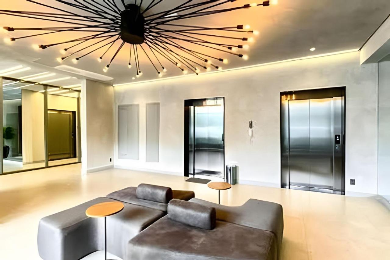 Studio/Moderno/200 m Allianz/Piscina/Wifi/Vaga - B&B São Paulo