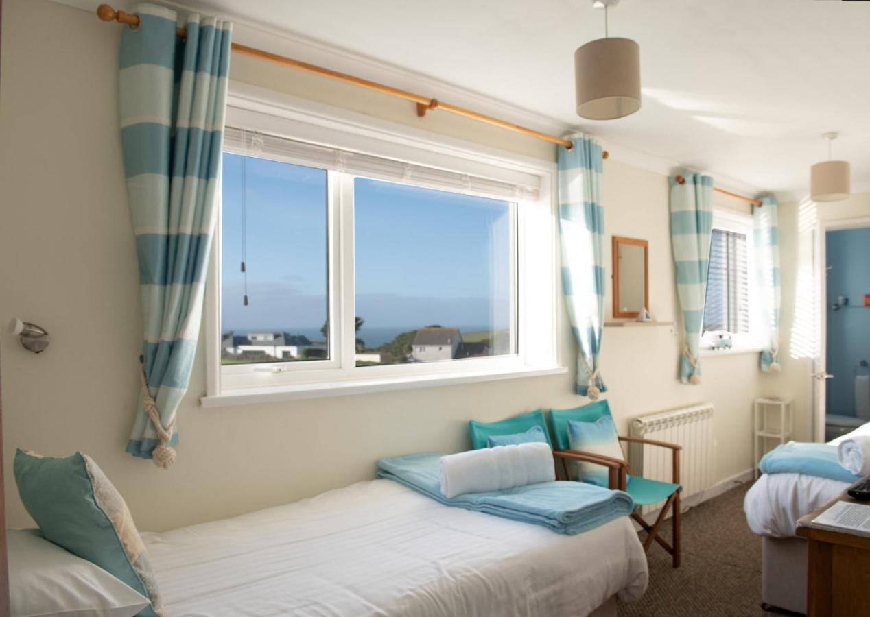 Twin Room with Private Bathroom