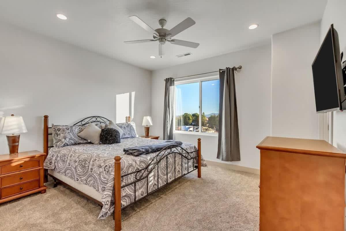 New 3 BR Townhome -Private Patio Heated Pool-31 - B&B