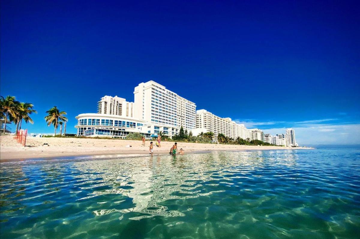 Free Parking - Entire place - Ocean front - 3 Bed 2 Bath - Bed and Breakfast