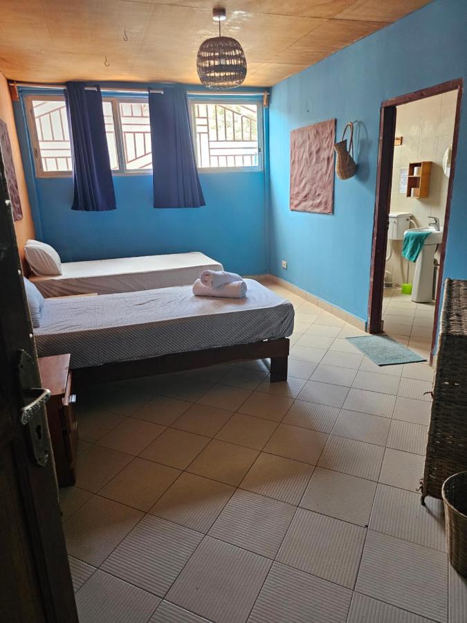 Habitación Doble con baño privado - 2 camas