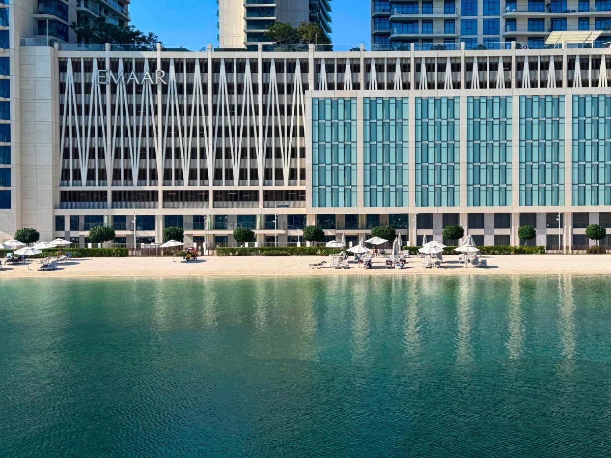 Upscale family friendly 4 bedroom on Private Beach with Amazing Views - Ferienwohnung Dubai