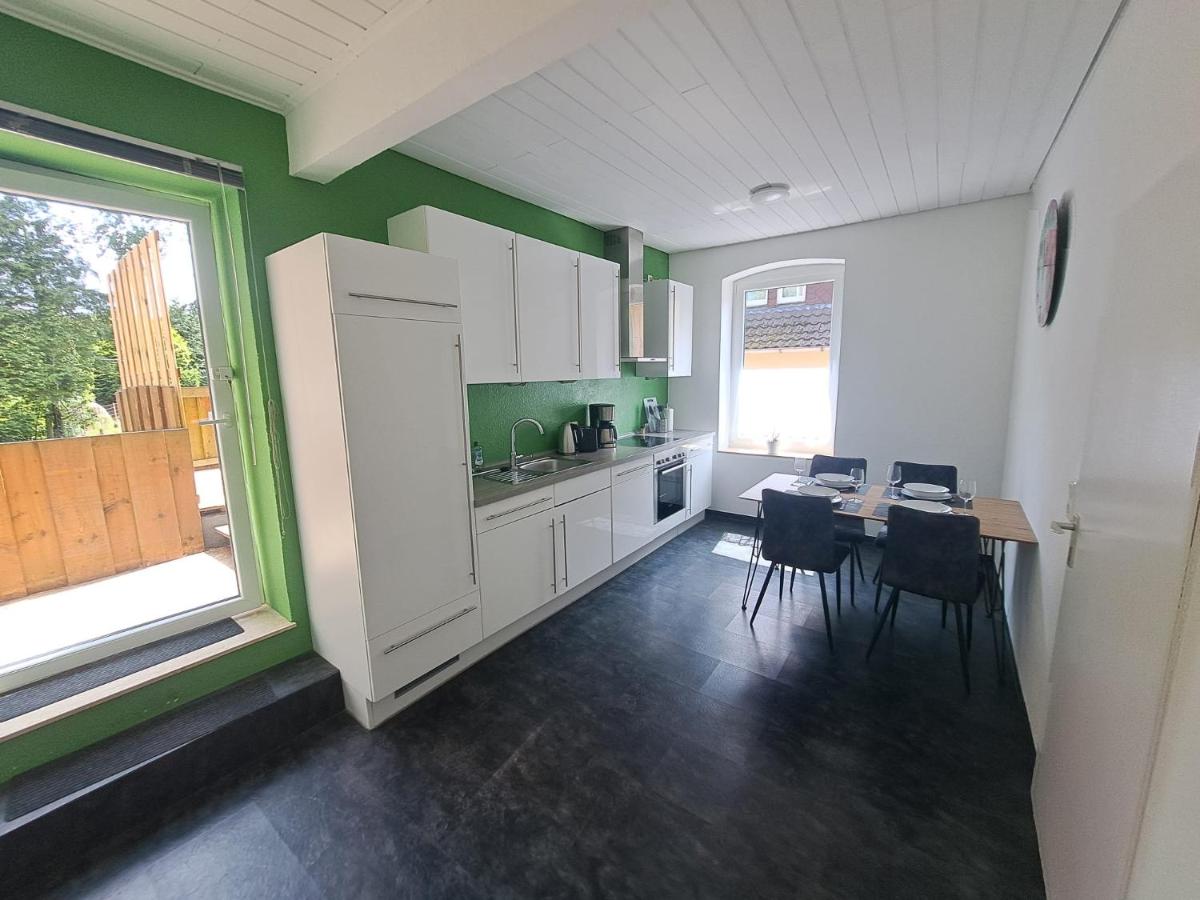 FeWo-Butze 4 Esens - B&B