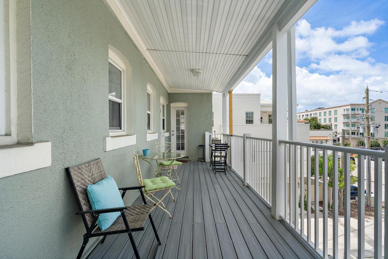 Sunshine-Shopping-Dining In the heart of Downtown - B&B