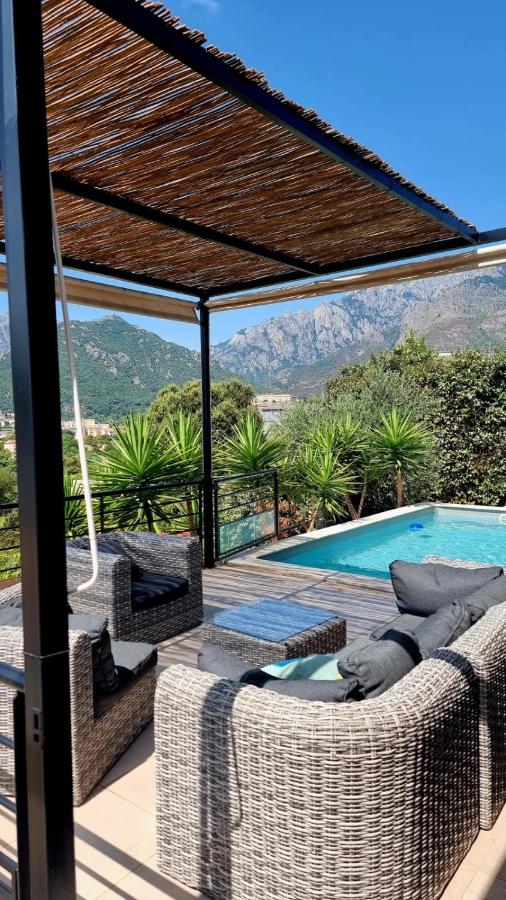 Maison moderne avec piscine centre Corse - B&B