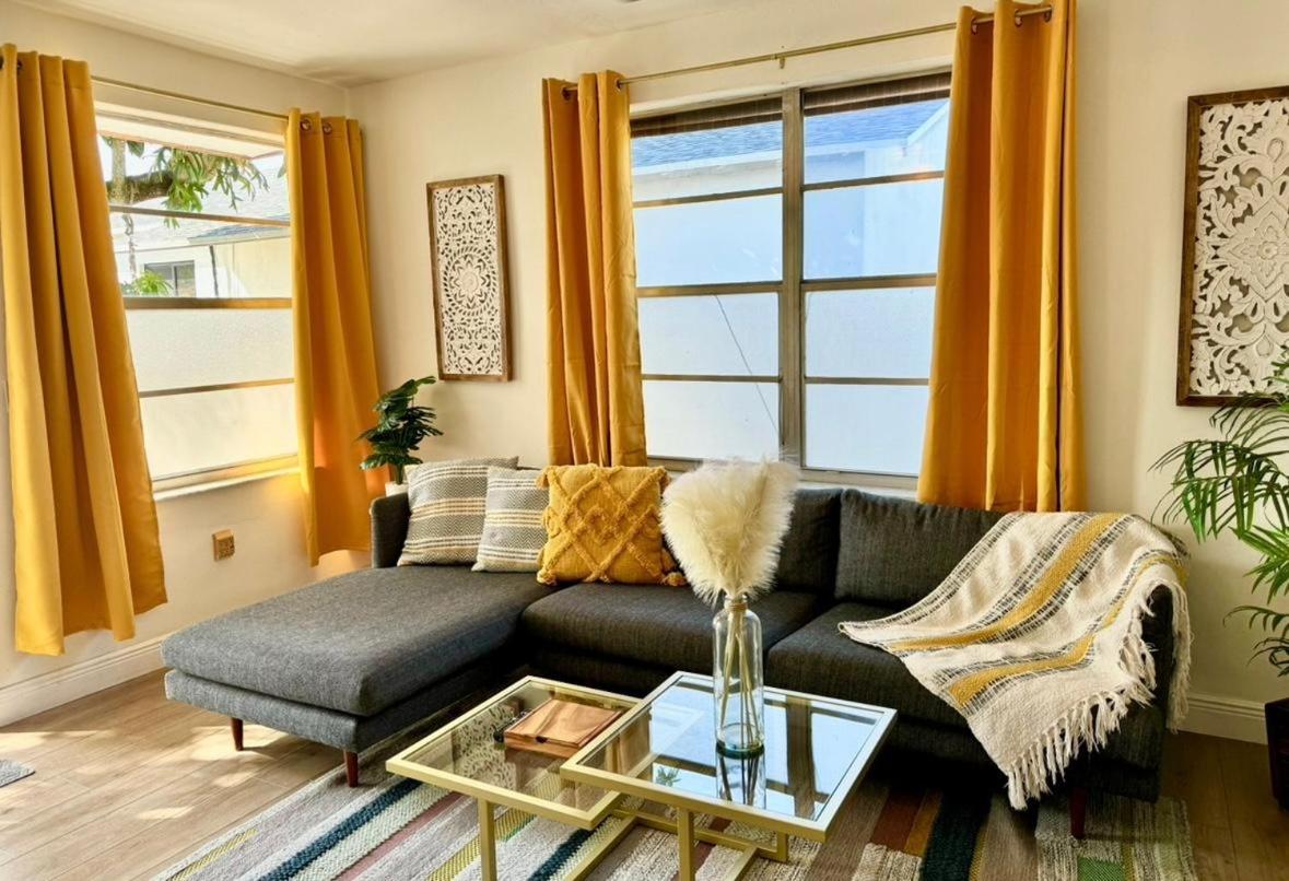 Lush tropical big home close to Airport, Calle 8, Coral Gables and lots more Miami amenities - B&B