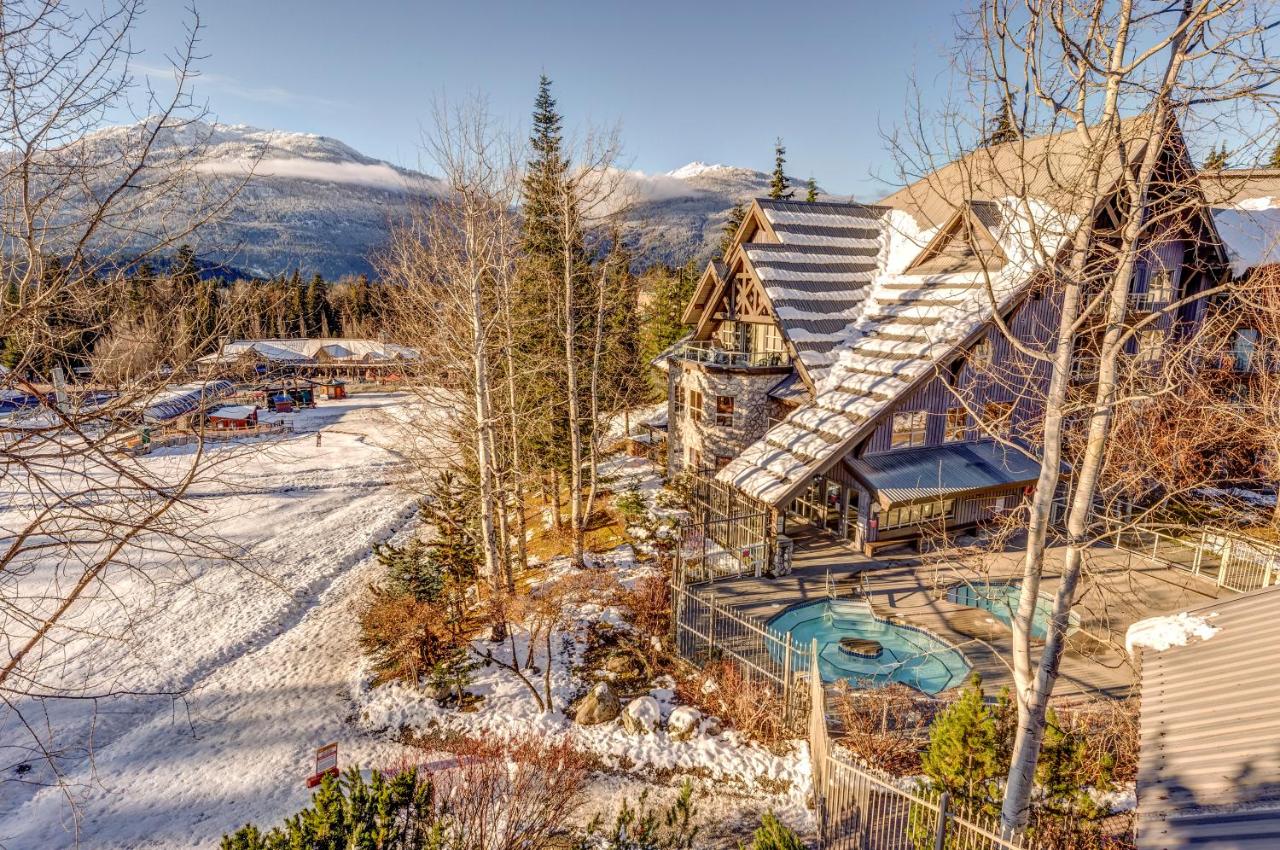 THE LOOKOUT PENTHOUSE // a luxe suite in Whistler - B&B Whistler