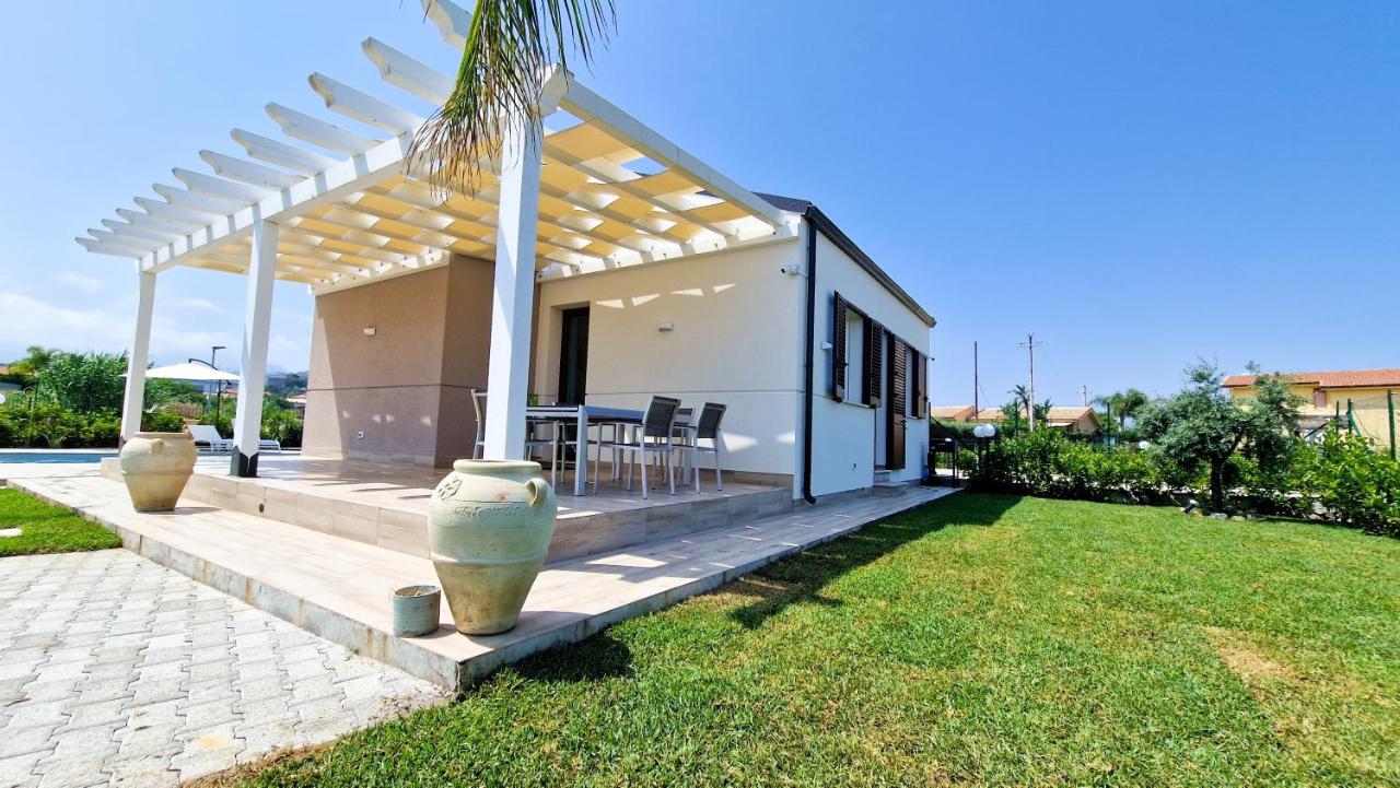 Villa Lilia - Private pool - B&B Campofelice di Roccella